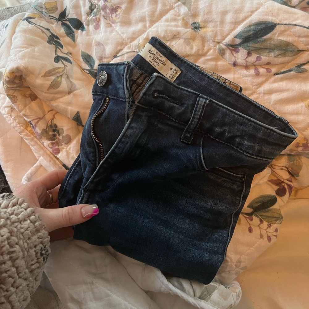 2 pairs abercrombie skinny jeans